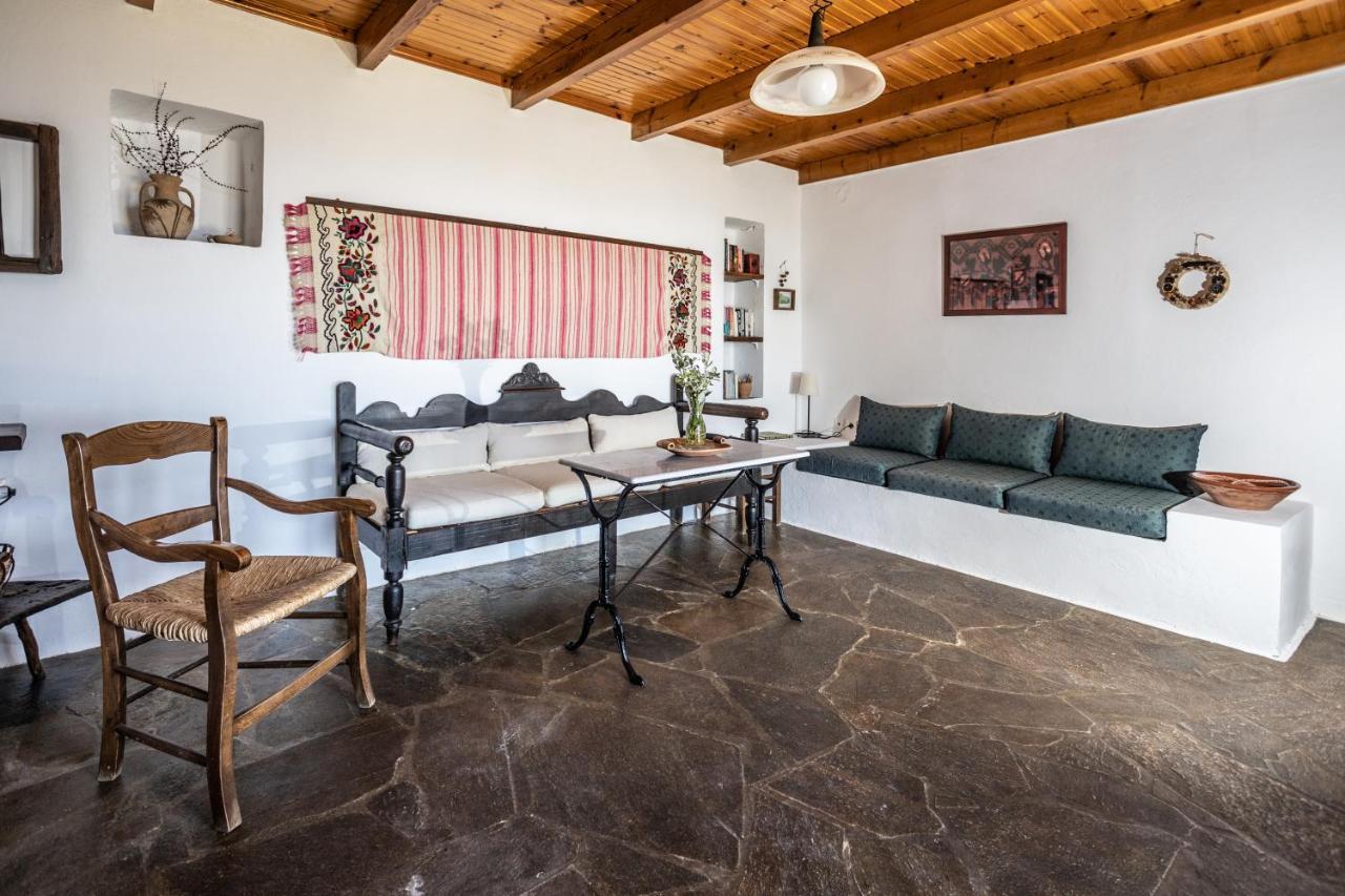 Manolis' House Villa Ajía Paraszkeví Kültér fotó