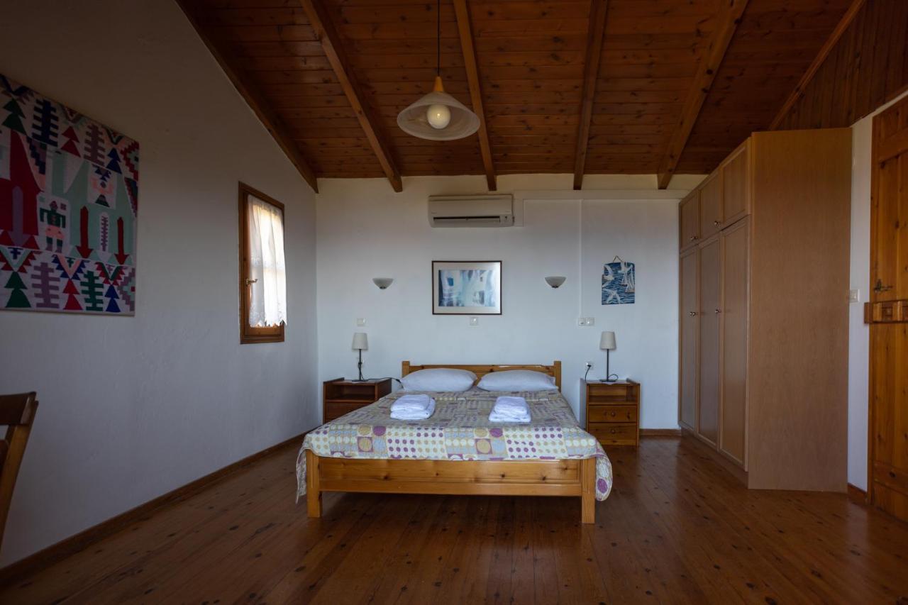 Manolis' House Villa Ajía Paraszkeví Kültér fotó