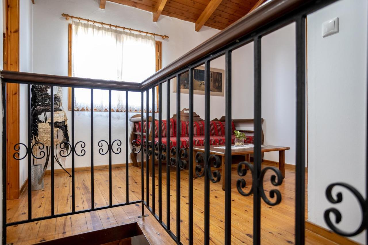 Manolis' House Villa Ajía Paraszkeví Kültér fotó