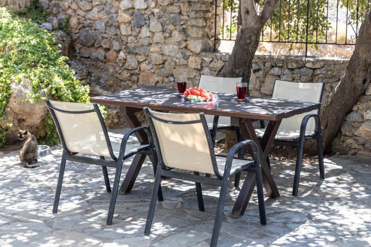 Manolis' House Villa Ajía Paraszkeví Kültér fotó