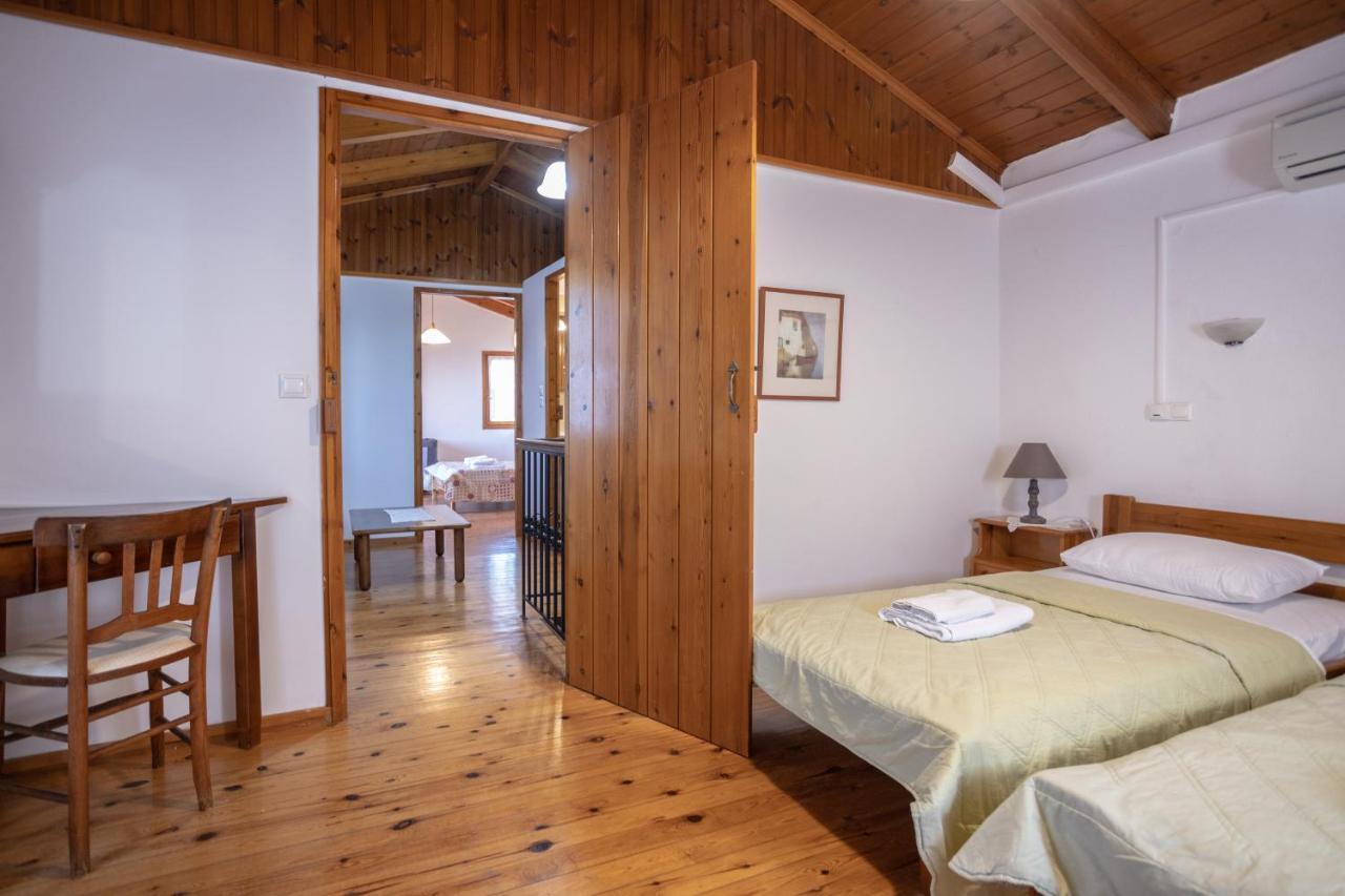 Manolis' House Villa Ajía Paraszkeví Kültér fotó