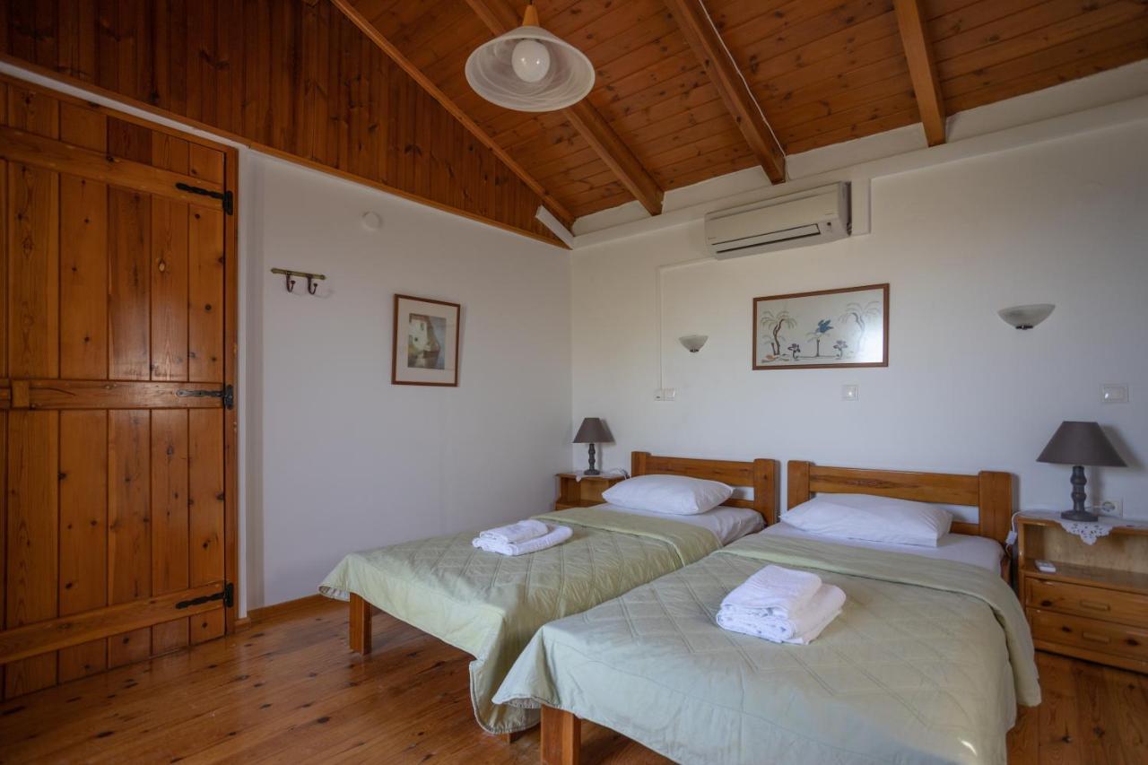 Manolis' House Villa Ajía Paraszkeví Kültér fotó