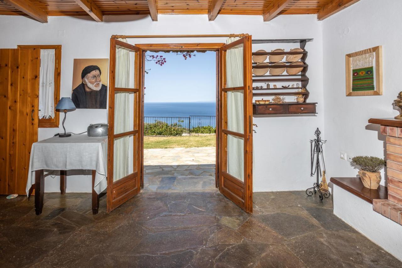 Manolis' House Villa Ajía Paraszkeví Kültér fotó